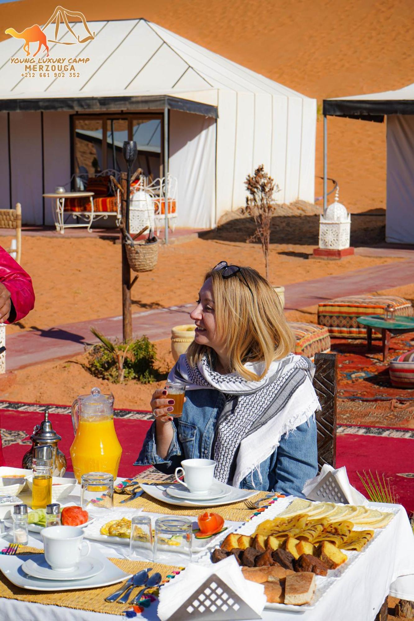 Young Luxury Camp Merzouga Exteriér fotografie