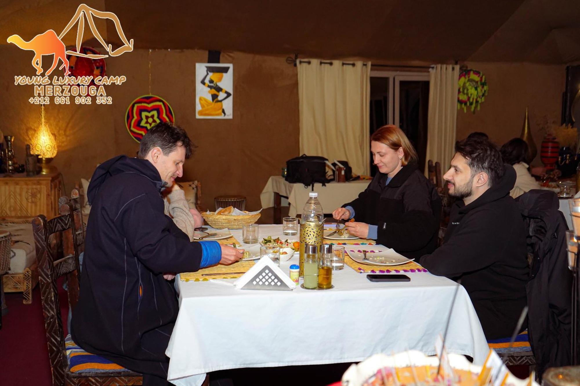 Young Luxury Camp Merzouga Exteriér fotografie
